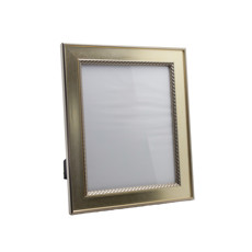 Imagem de PORTA RETRATO EM MDF RETO COM DETALHE TRANCA 20X25CM COR DOURADO - ENTRE CASA - Inverno Verao Comercio De Modas E Decoracao Eireli