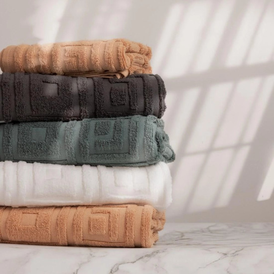 Imagem TOALHA DE BANHO INFINITY AIR COR LARANJA 70CM X 1,35M