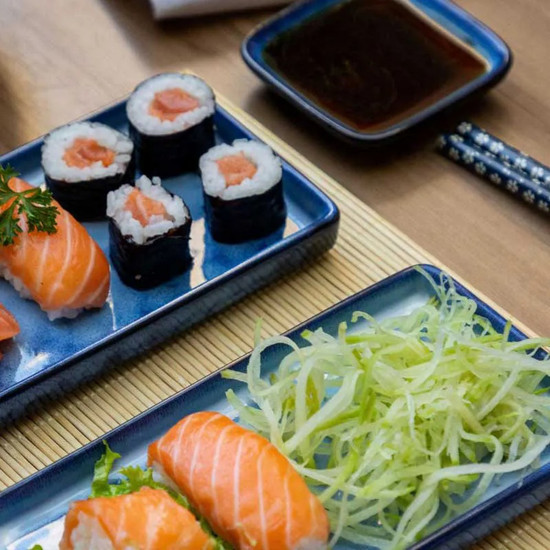 Imagem KIT DE COMIDA JAPONESA PARA DUAS PESSIAS DE CERÂMICA E BAMBU COR AZUL 8 PEÇAS - CROSS