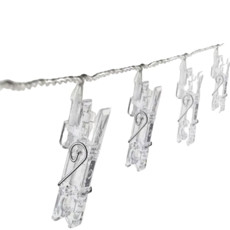 Imagem de PISCA PISCA CORDÃO TRANSPARENTE COM 10 LEDS DE PEGADORES 1,80 METROS MOVIDO A PILHAS 2AA LUZ QUENTE  - Yangzi Brasil Corporation S A 