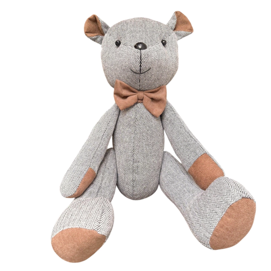 Imagem URSO DE PELÚCIA CINZA DECORATIVO COM GRAVATA BORBOLETA MARROM 62X25X18 CM - CROSS