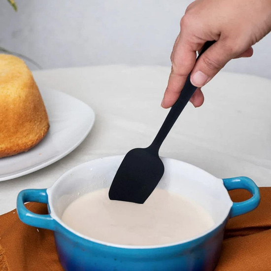 Imagem ESPÁTULA PEQUENA EM SILICONE PRETA 21X4 CM