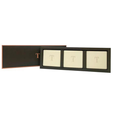 Imagem de ESTOJO COM 3 SABONETES EM BARRA LA LUCE 100G - TRUSSARDI - Smell It Industria E Comercio Ltda