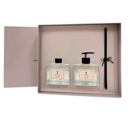 Imagem ESTOJO PRESENTE ÓLEO DIFUSOR E SABONETE LÍQUIDO 200ML - TRUSSARDI