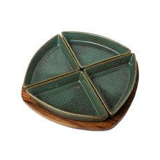 Imagem de PETISQUEIRA EM CERÂMICA VERDE COM BASE DE MADEIRA E 4 BOWLS 28X28X5 CM - Cross Comercial Ltda