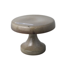 Imagem de PORTA DOCES DECORATIVO COM BORDA BAIXA CELEBRATION EM CERÂMICA BEGE 16X21X21 CM - Armazem Decor Ltda