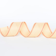 Imagem de FITA ARAMADA DECORATIVA TRABALHADA BEGE EM POLIÉSTER 6,3CM X 9,14M - CROMUS - Cromus Embalagens Ind E Com Ltda